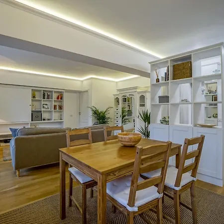 Apartment Visit Romana Square Apt. - Metro