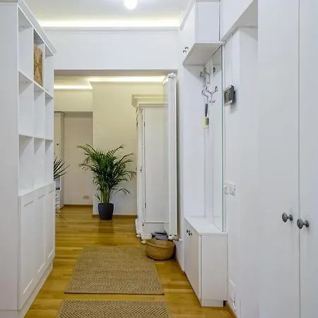 Visit Romana Square Apt. - Metro Daire Bükreş