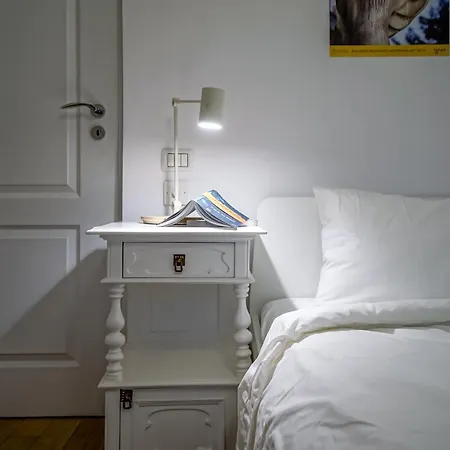 Visit Romana Square Apt. - Metro *