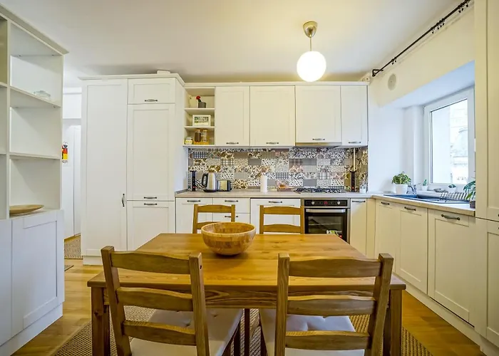 Visit Romana Square Apt. - Metro Bukarest