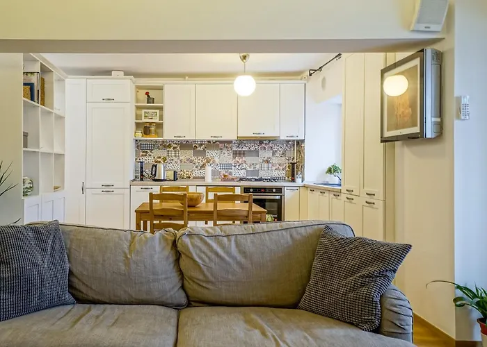 Visit Romana Square Apt. - Metro Apartman