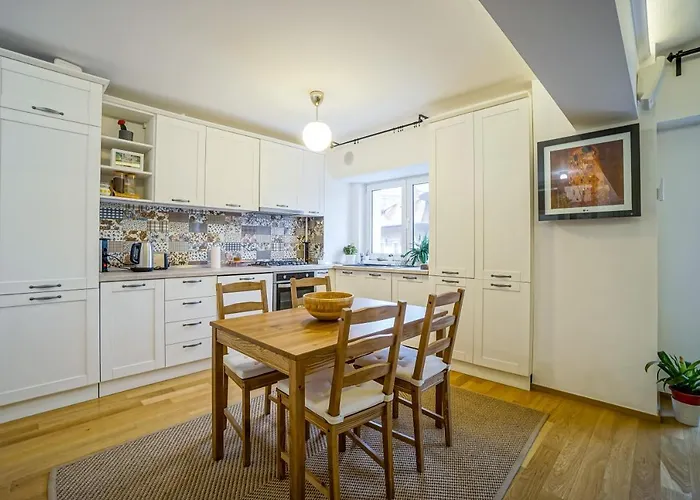 Visit Romana Square Apt. - Metro * בוקרשט