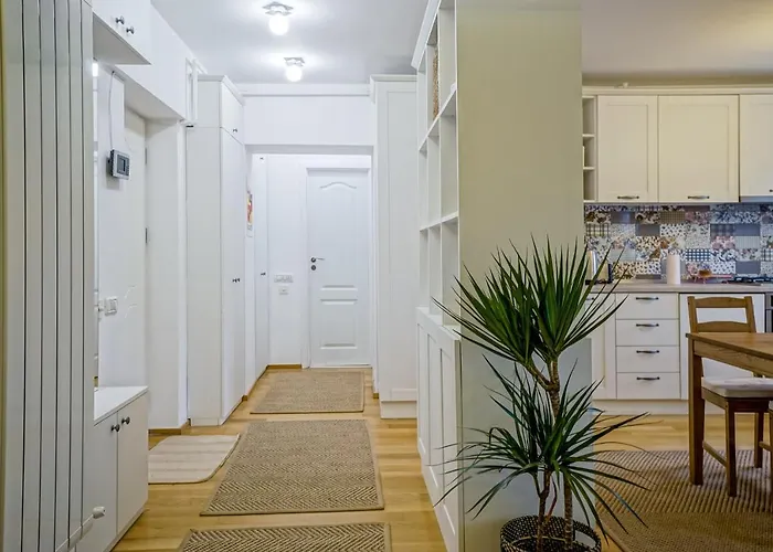 Visit Romana Square Apt. - Metro Apartament