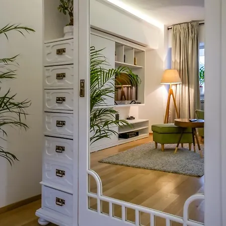 Appartement Visit Romana Square Apt. - Metro